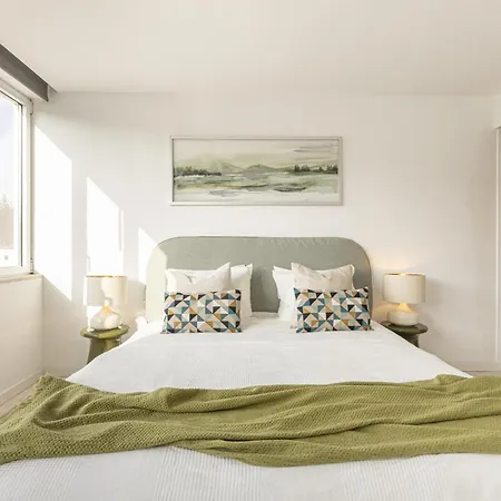 Contemporary Restelo Pool Haven Holiday home Lisbon