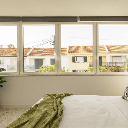 Contemporary Restelo Pool Haven Holiday home Lisbon